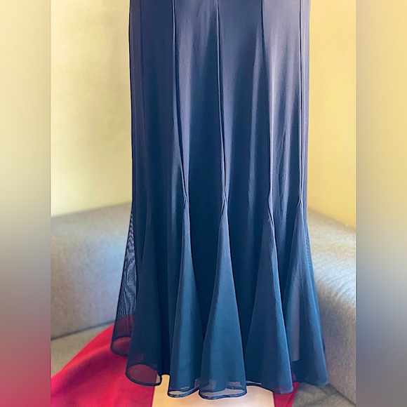 R&M Richards Evening Gown - Picture 5 of 13